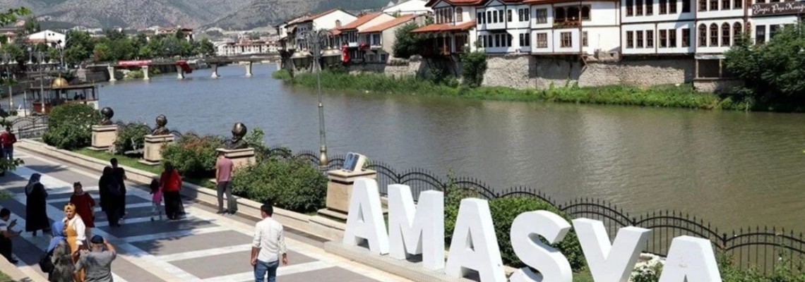 Amasya Zeytin Filesi, Agril (Don kırağı örtüsü), Sera Örtüsü, Ebatlı Branda, Gölgelik File, ABK Siyah Taban Zirai Örtüsü, Siyah Mulch, Çilek Naylon, Mısır Silaj Örtüsü, Silaj File, Silaj Strech, Silaj Balya Ambalaj ve Baskılı - Baskısız Çuval, Bigbag