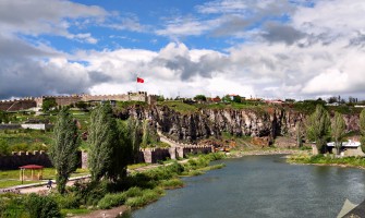 Ardahan Zeytin Filesi, Agril (Don kırağı örtüsü), Sera Örtüsü, Ebatlı Branda, Gölgelik File, ABK Siyah Taban Zirai Örtüsü, Siyah Mulch, Çilek Naylon, Mısır Silaj Örtüsü, Silaj File, Silaj Strech, Silaj Balya Ambalaj ve Baskılı - Baskısız Çuval, Bigbag