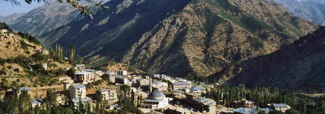 Hakkari Zeytin Filesi, Agril (Don kırağı örtüsü), Sera Örtüsü, Ebatlı Branda, Gölgelik File, ABK Siyah Taban Zirai Örtüsü, Siyah Mulch, Çilek Naylon, Mısır Silaj Örtüsü, Silaj File, Silaj Strech, Silaj Balya Ambalaj ve Baskılı - Baskısız Çuval, Bigbag