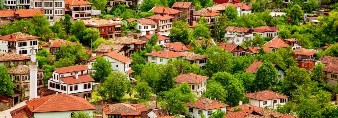 Karabük Zeytin Filesi, Agril (Don kırağı örtüsü), Sera Örtüsü, Ebatlı Branda, Gölgelik File, ABK Siyah Taban Zirai Örtüsü, Siyah Mulch, Çilek Naylon, Mısır Silaj Örtüsü, Silaj File, Silaj Strech, Silaj Balya Ambalaj ve Baskılı - Baskısız Çuval, Bigbag