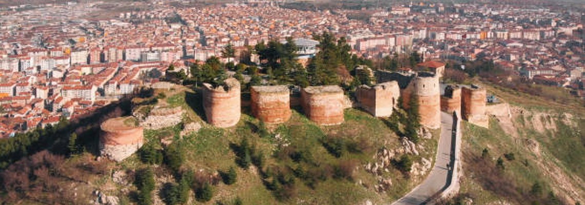 Kütahya Zeytin Filesi, Agril (Don kırağı örtüsü), Sera Örtüsü, Ebatlı Branda, Gölgelik File, ABK Siyah Taban Zirai Örtüsü, Siyah Mulch, Çilek Naylon, Mısır Silaj Örtüsü, Silaj File, Silaj Strech, Silaj Balya Ambalaj ve Baskılı - Baskısız Çuval, Bigbag