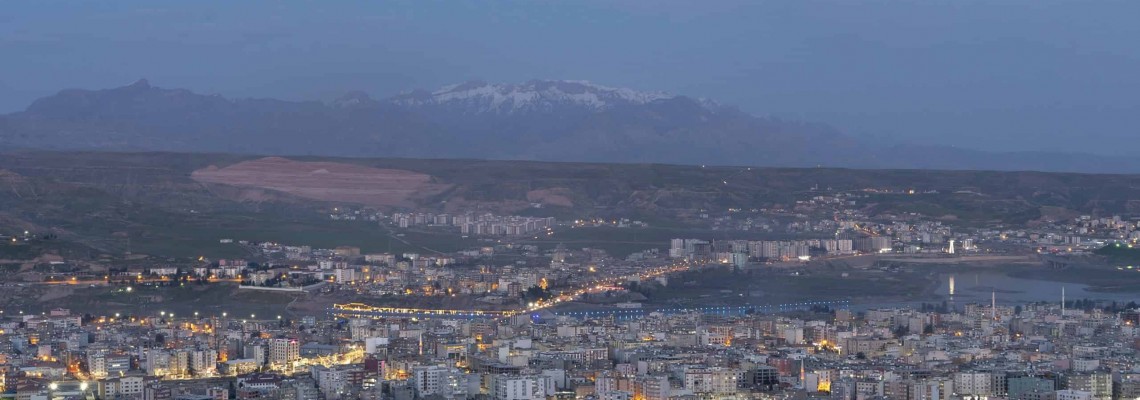 Şırnak Zeytin Filesi, Agril (Don kırağı örtüsü), Sera Örtüsü, Ebatlı Branda, Gölgelik File, ABK Siyah Taban Zirai Örtüsü, Siyah Mulch, Çilek Naylon, Mısır Silaj Örtüsü, Silaj File, Silaj Strech, Silaj Balya Ambalaj ve Baskılı - Baskısız Çuval, Bigbag